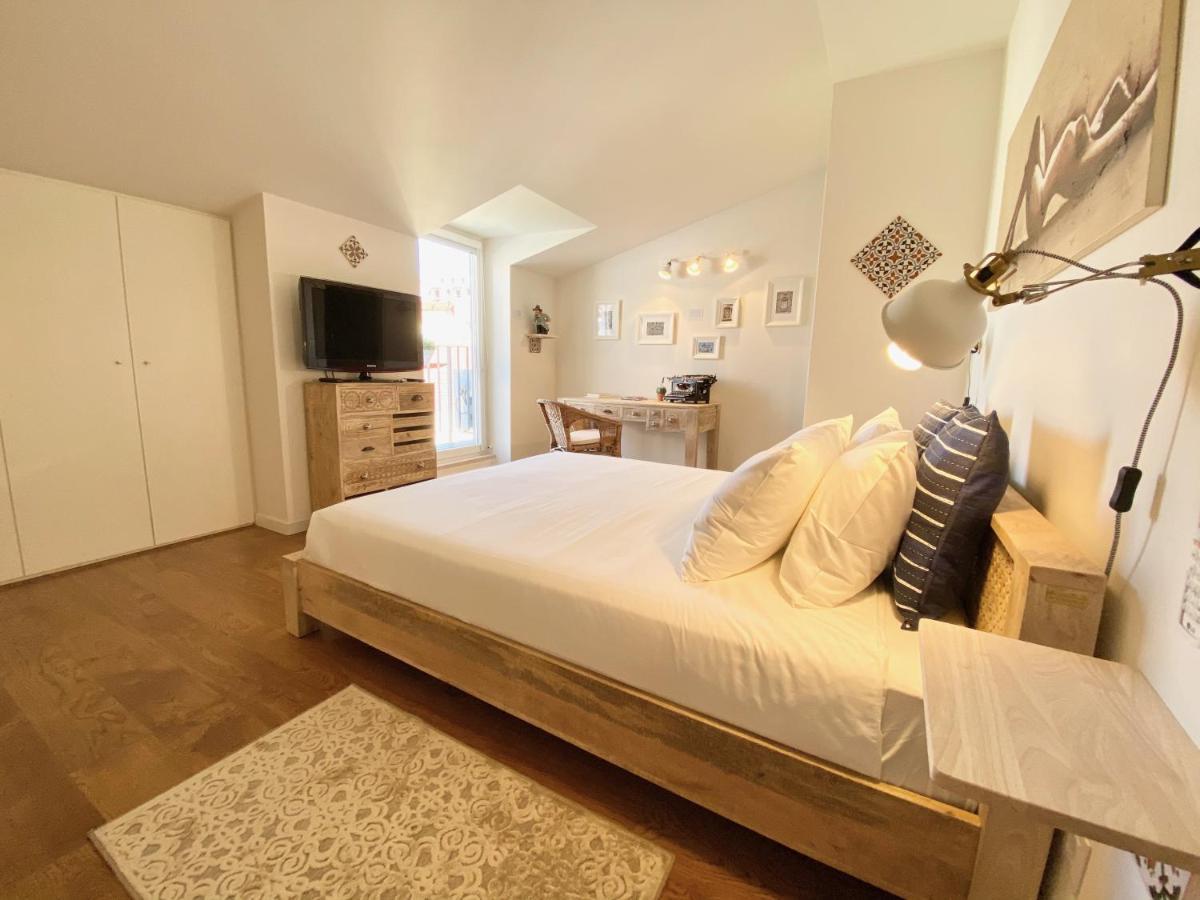 Myplaceforyou: Central Lisbon Apartment with City and Tagus Views Exterior photo